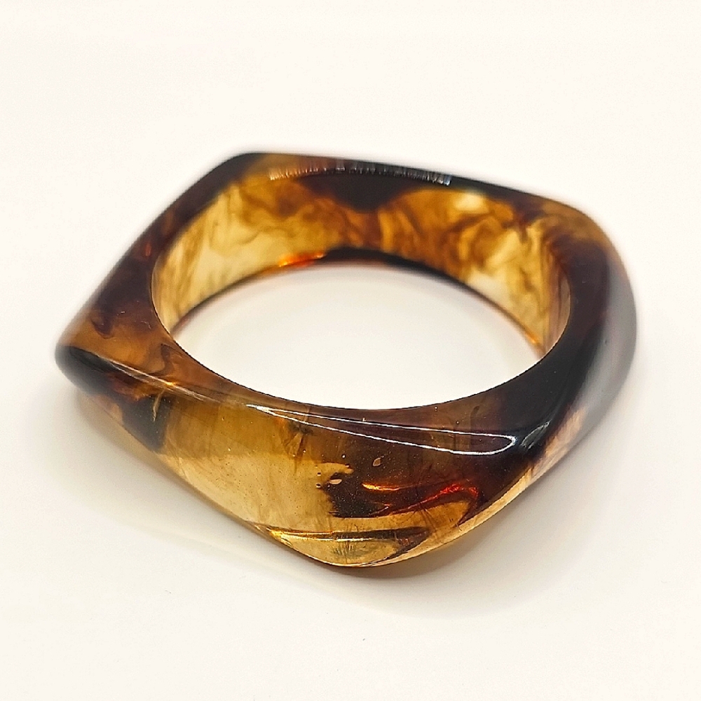 Chunky Brown/Amber Tone Lucite Bangle